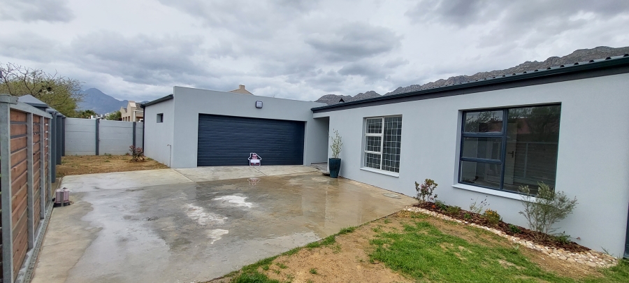 4 Bedroom Property for Sale in Admirals Park Western Cape